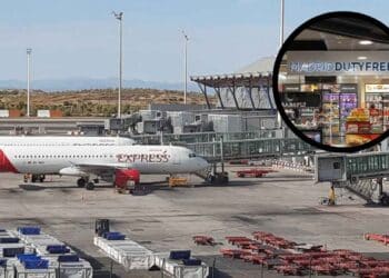 Oferta de empleo en el Aeropuerto Adolfo Suárez Madrid-Barajas para trabajar en tiendas duty free y atención al cliente.