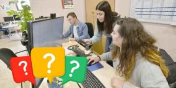 Jóvenes en prácticas formativas compatibilizando beca con prestación por desempleo.