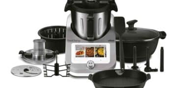 Robot de cocina Ufesa TotalChef RK7 con accesorios y pantalla táctil en oferta en Amazon.