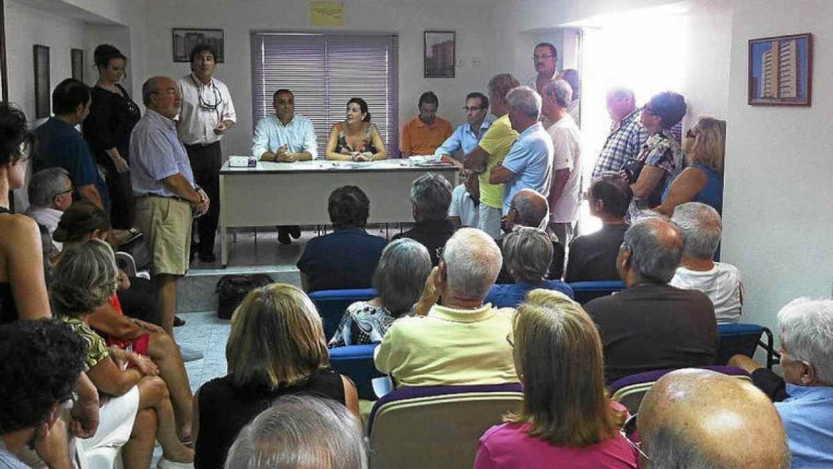 junta de vecinos sobre impago de gastos comunes en comunidad.