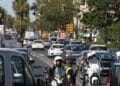 Atascos en Madrid el primer día de vuelta al cole con cortes de tráfico y presencia policial.