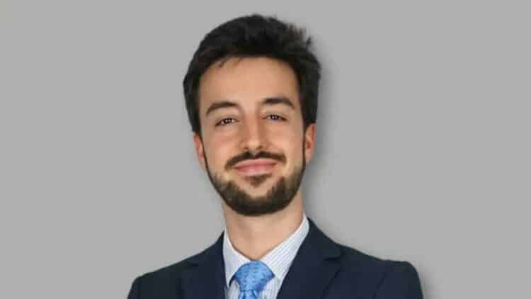 abogado laboral advierte revisar la fecha de antigüedad en la nómina.