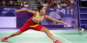 Carolina Marín durante un partido de bádminton en el Día del Deporte Olímpico de Madrid en El Retiro.
