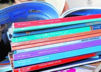 Ayudas escolares en Humanes de Madrid para libros y material del curso 2025-2026.