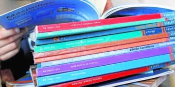 Ayudas escolares en Humanes de Madrid para libros y material del curso 2025-2026.