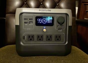 batería portátil ECOFLOW RIVER 2 Pro con pantalla digital y tomas de corriente, en oferta del 20 por ciento.