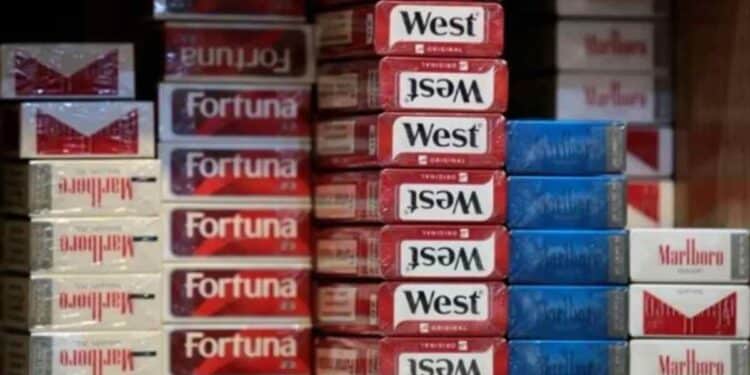 Paquetes de tabaco en estanco tras la subida de precios publicada en el BOE en octubre de 2025.