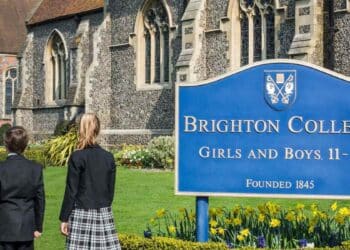 Fachada del Brighton College, colegio británico que abrirá en Madrid en 2027 con su modelo de excelencia académica.
