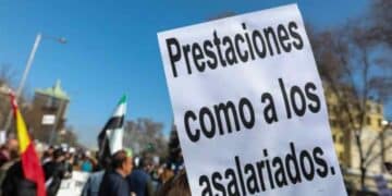 Manifestación de autónomos reclamando prestaciones iguales a los asalariados.
