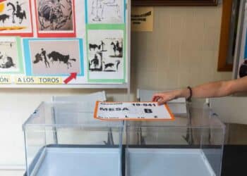 Votación en un colegio de Madrid para decidir la jornada partida escolar