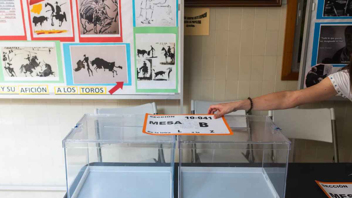Votación en un colegio de Madrid para decidir la jornada partida escolar