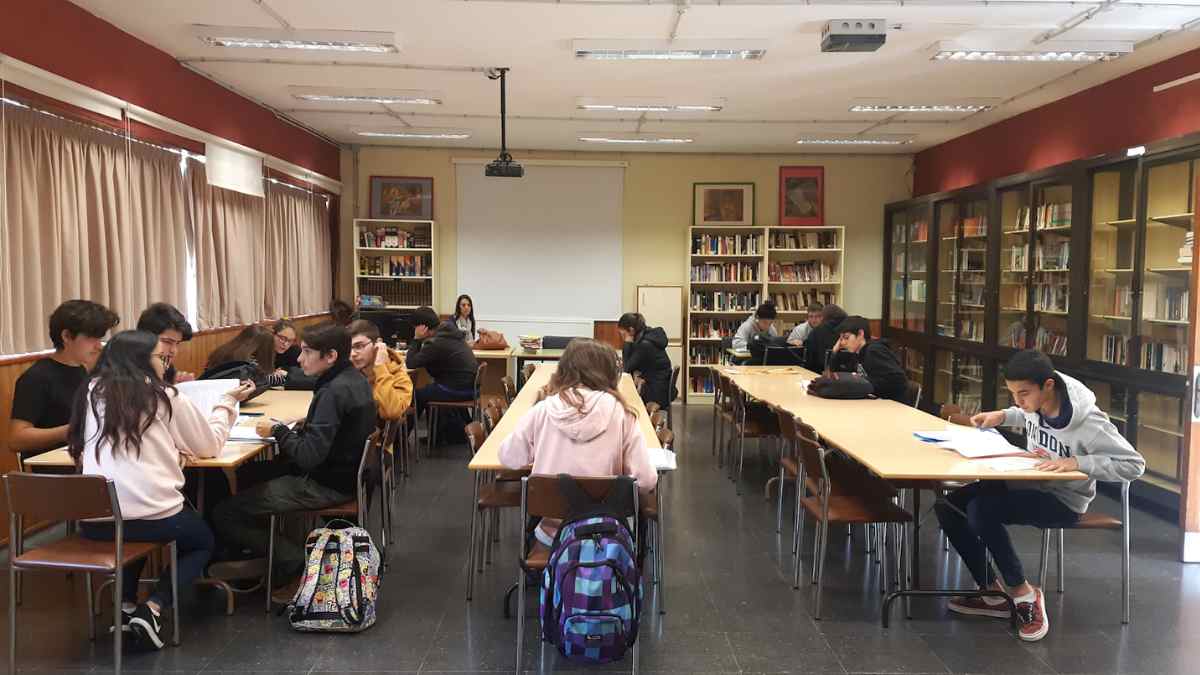 Estudiantes en un colegio público de Madrid durante una clase, propuesta para impartir 1º y 2º de ESO.