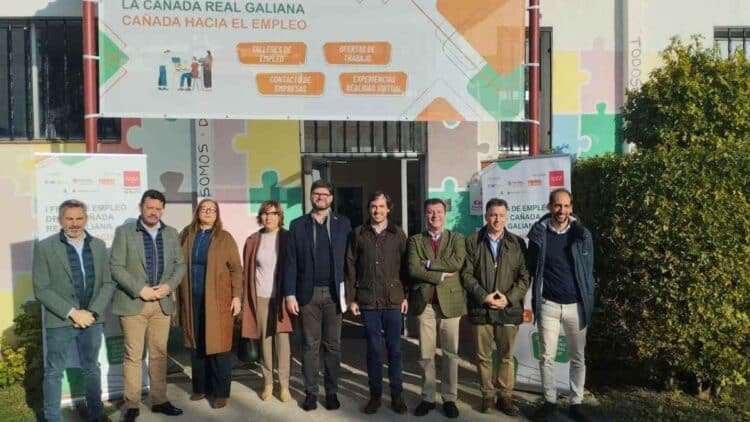 Inauguración de la II Feria de Empleo en la Cañada Real Galiana en Madrid.