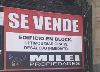 cartel se vende edificio en madrid durante crisis del alquiler.
