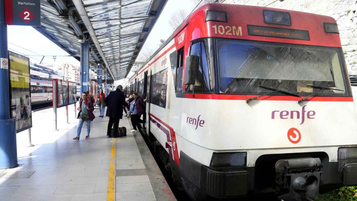 Tren Renfe cercanías Madrid estación huelga octubre 2025
