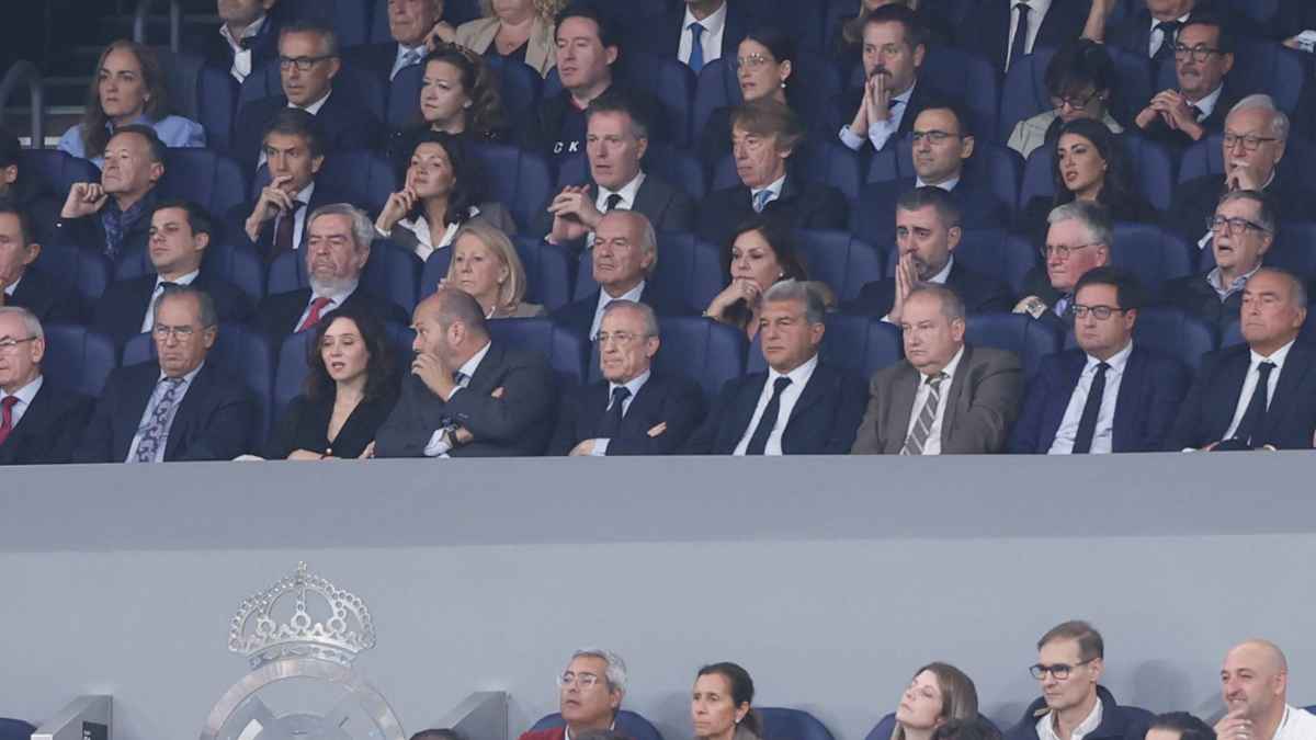 Palco del Santiago Bernabéu durante un partido del Real Madrid