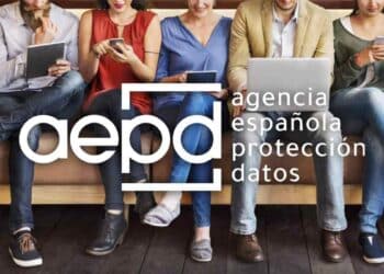 Logo Agencia Española de Protección de Datos sanción LVMH Iberia WhatsApp.