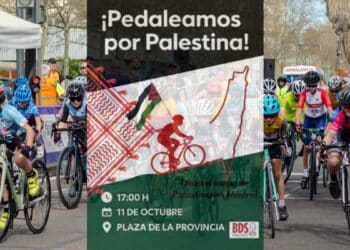 Participantes en la ruta solidaria “Pedaleamos por Palestina” en Madrid el 11 de octubre, organizada por Gaza Sunbirds.