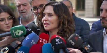 Isabel Díaz Ayuso atiende a los medios tras anunciar la reducción de multas a universitarios por libertad de expresión en Madrid
