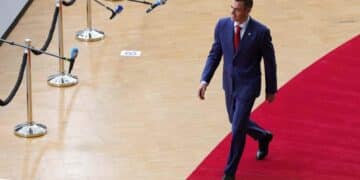 Pedro Sánchez durante su intervención en Bruselas sobre la propuesta para limitar la compra de vivienda a no residentes.