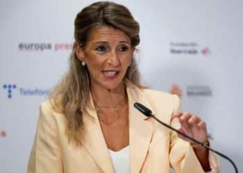 Ministra de Trabajo durante una intervención sobre permisos laborales y el Estatuto de los Trabajadores.