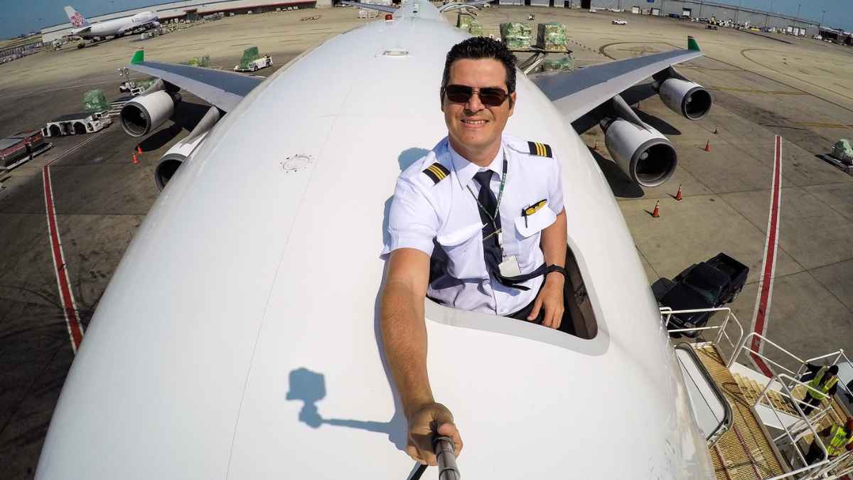Piloto de Boeing 747 explica qué pasa con las heces de los baños del avión