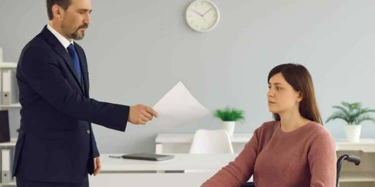 Reforma laboral sobre incapacidad permanente y derechos de los trabajadores ante el despido.