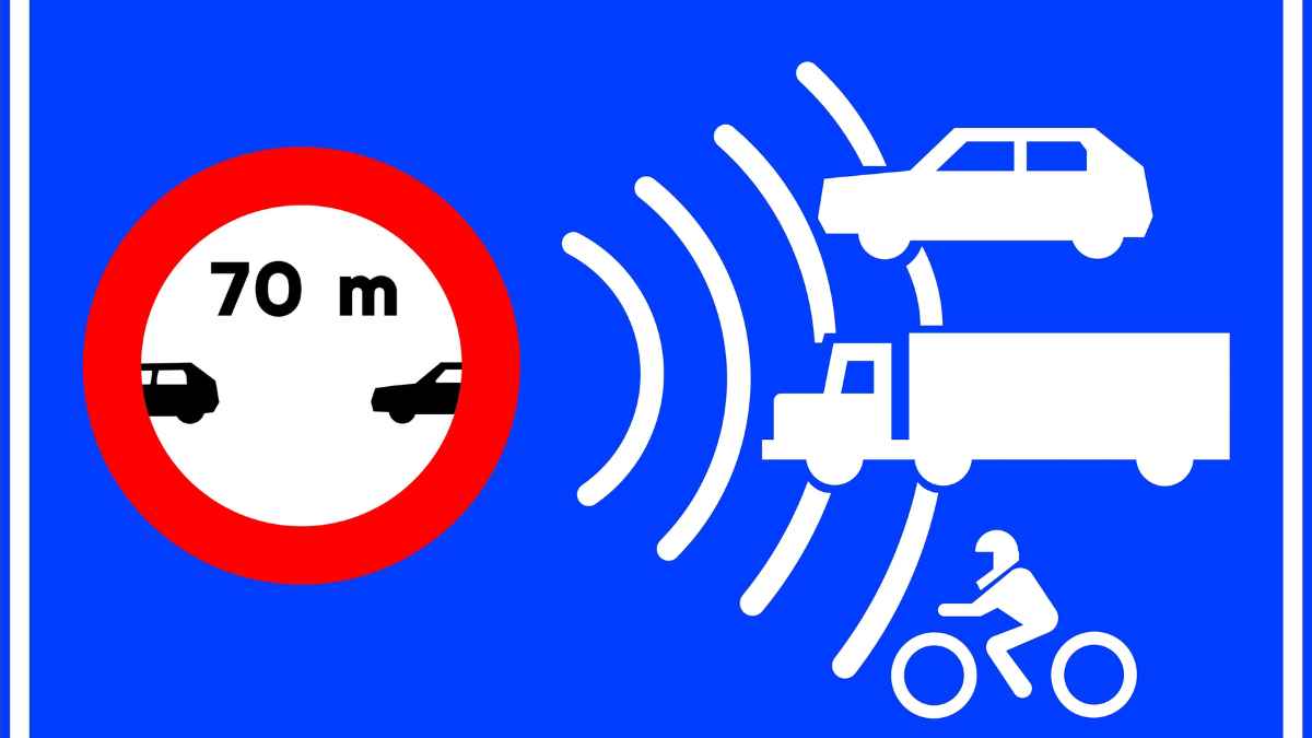 Señal S991f de la DGT que avisa de radar de distancia mínima entre vehículos