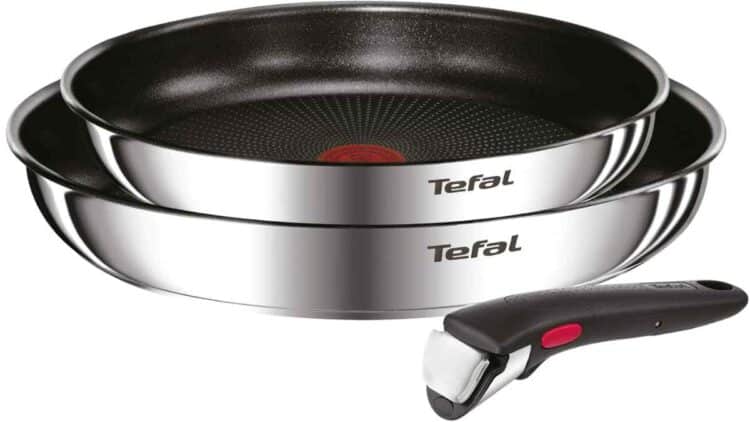Set de sartenes Tefal con mango extraíble que ahorra espacio y muestra la temperatura ideal para cocinar.