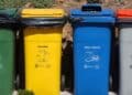Contenedores de reciclaje en Madrid por la nueva tasa de basuras municipal de 141 euros por hogar.