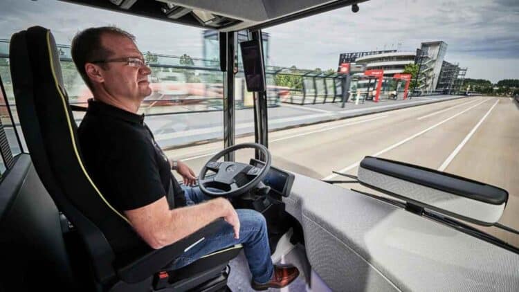 trabajo en alemania para conductores con sueldo de 2500 euros y formación pagada.