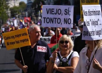 Manifestación de personas mayores por pensiones no contributivas en 2025.