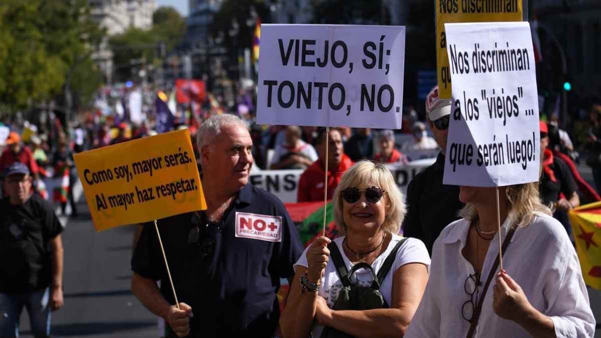 Manifestación de personas mayores por pensiones no contributivas en 2025.