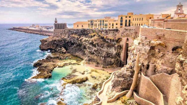 Viaje barato por Europa y Marruecos para mayores de 50 y 60 años con vuelos y pensión completa.