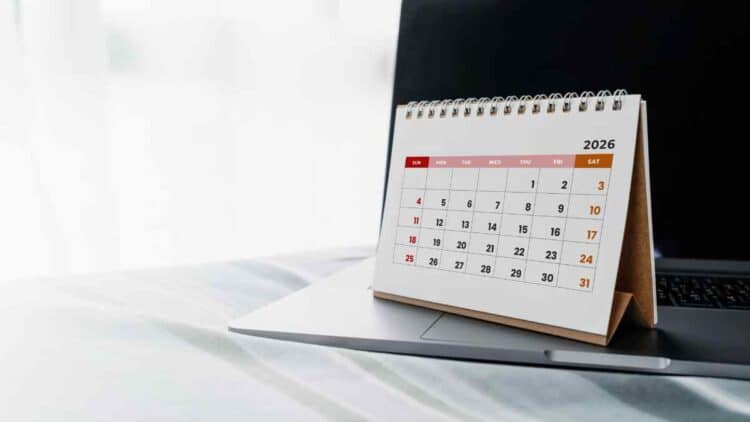 Calendario laboral 2026 del BOE con dos grandes puentes nacionales en España.