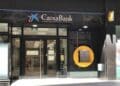 fachada oficina CaixaBank fechas cobro paro noviembre 2025.