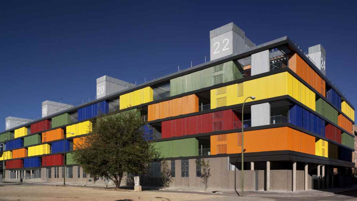 Edificio de viviendas protegidas en Madrid dentro del Plan de Choque de Vivienda 2026-2027.