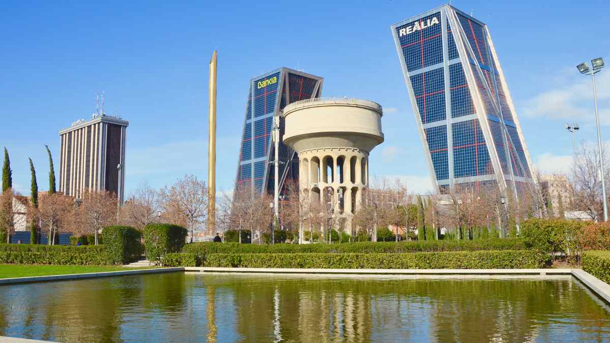 Inmuebles en subasta del Canal de Isabel II en Madrid con precios desde 5.500 euros.