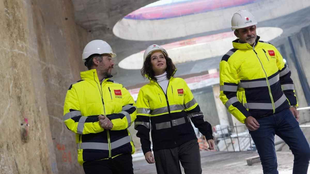 Visita institucional a las obras del Metro de Madrid relacionadas con la nueva estación de la Línea 10 para la Operación Campamento.