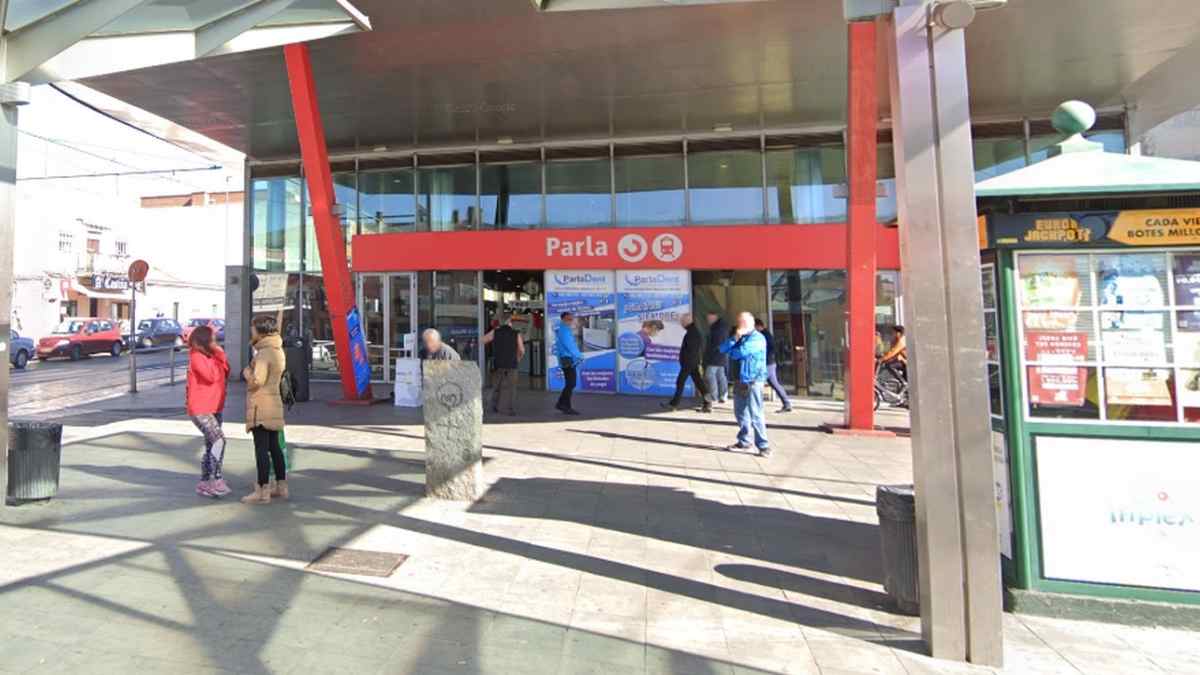 Estación de Cercanías de Parla afectada por obras en la línea C-4 de Madrid