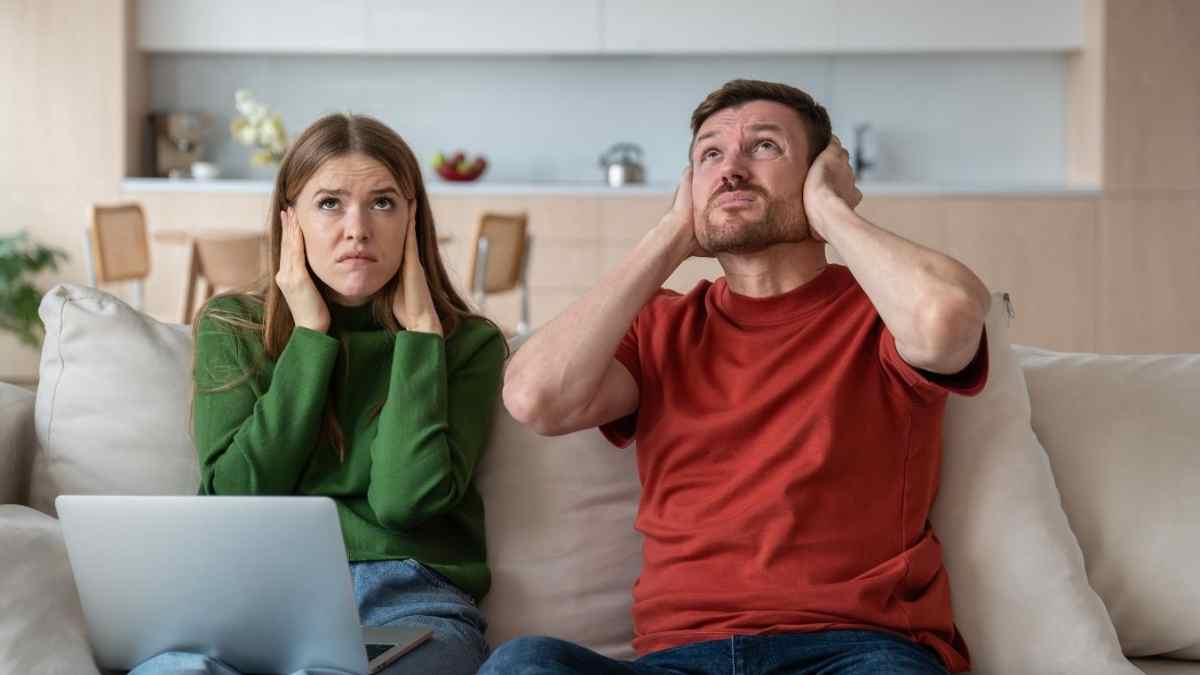 Vecinos molestos generan ruidos en una vivienda según la Ley de Propiedad Horizontal