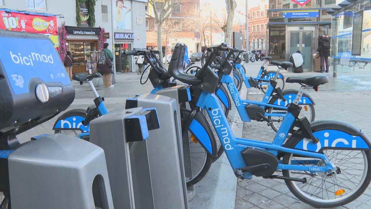 Bicicletas de bicimad en Madrid durante los días de transporte público gratuito en enero