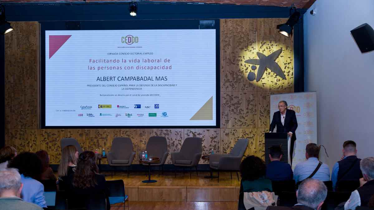Acto del CEDDD sobre discapacidad con intervención de su presidente Albert Campabadal