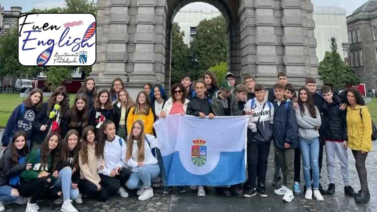 Grupo de estudiantes de Fuenlabrada durante una estancia de inmersión lingüística del programa FuenEnglish en el extranjero