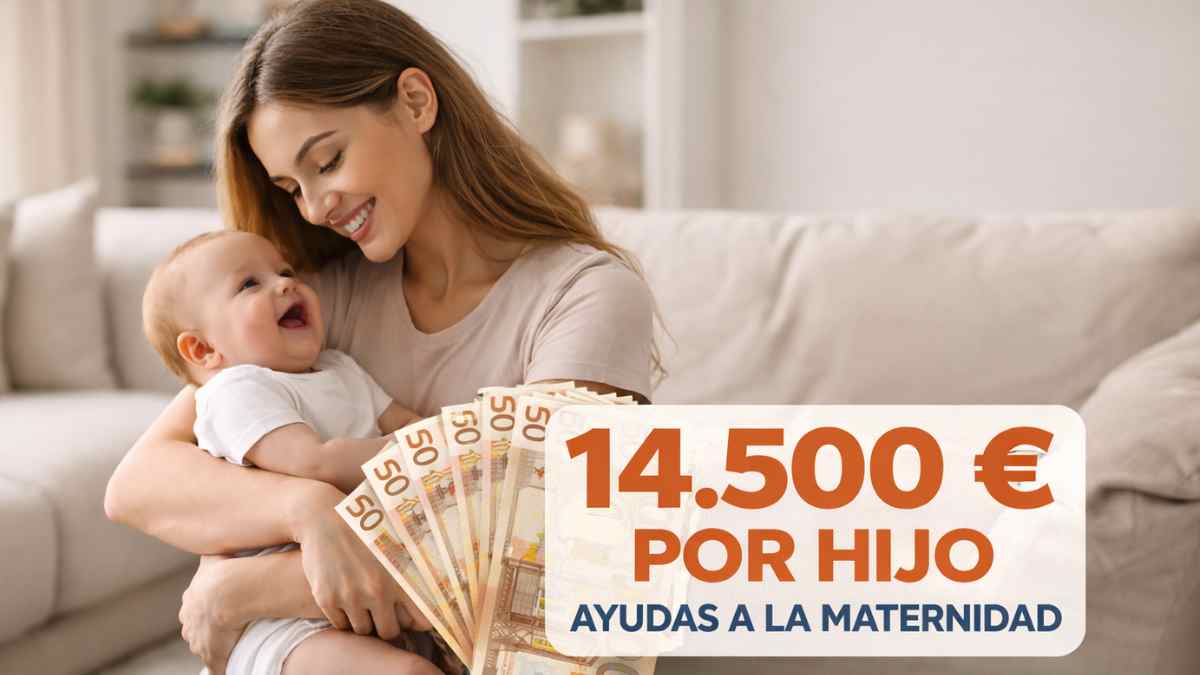 Madre con su bebé y ayudas a la maternidad de 14.500 euros por hijo