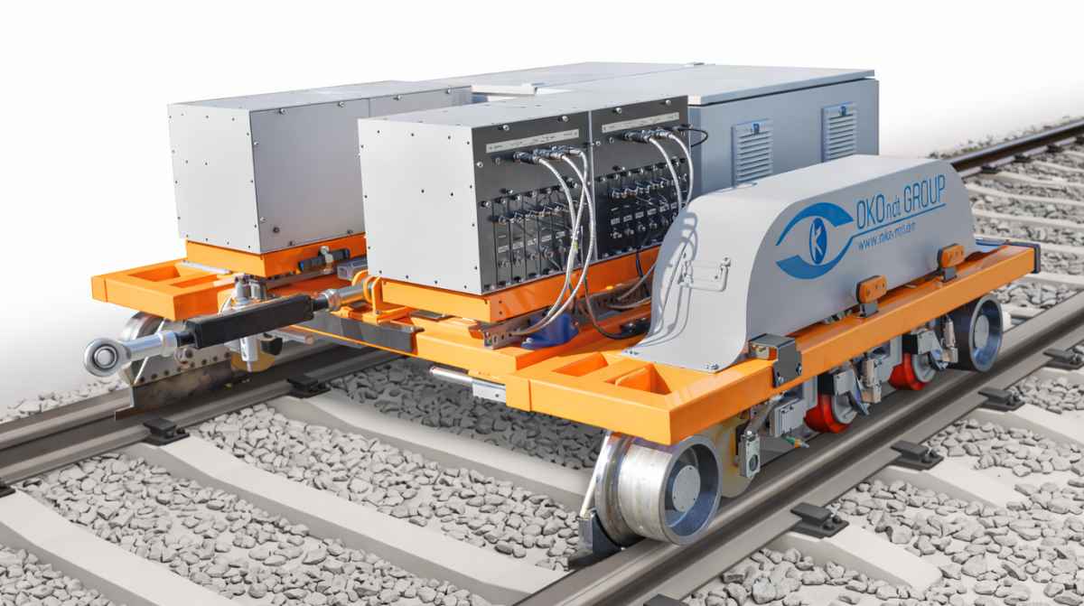 Equipo de inspección de Metro de Madrid para detectar fisuras internas invisibles en los carriles