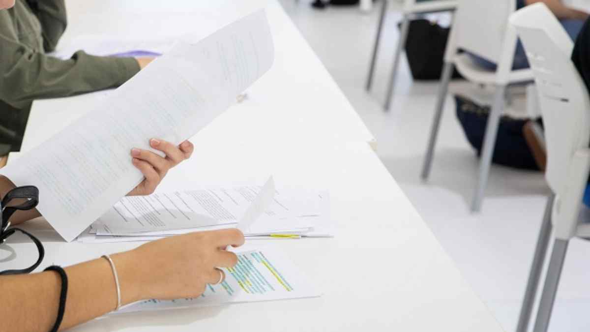 Examen para obtener el título de Bachiller para mayores de 20 años en Madrid