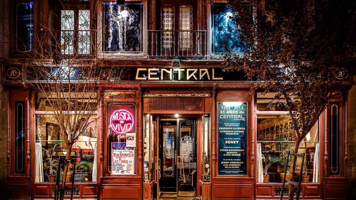 Café Central Madrid fachada histórica cierre traslado Ateneo jazz en directo