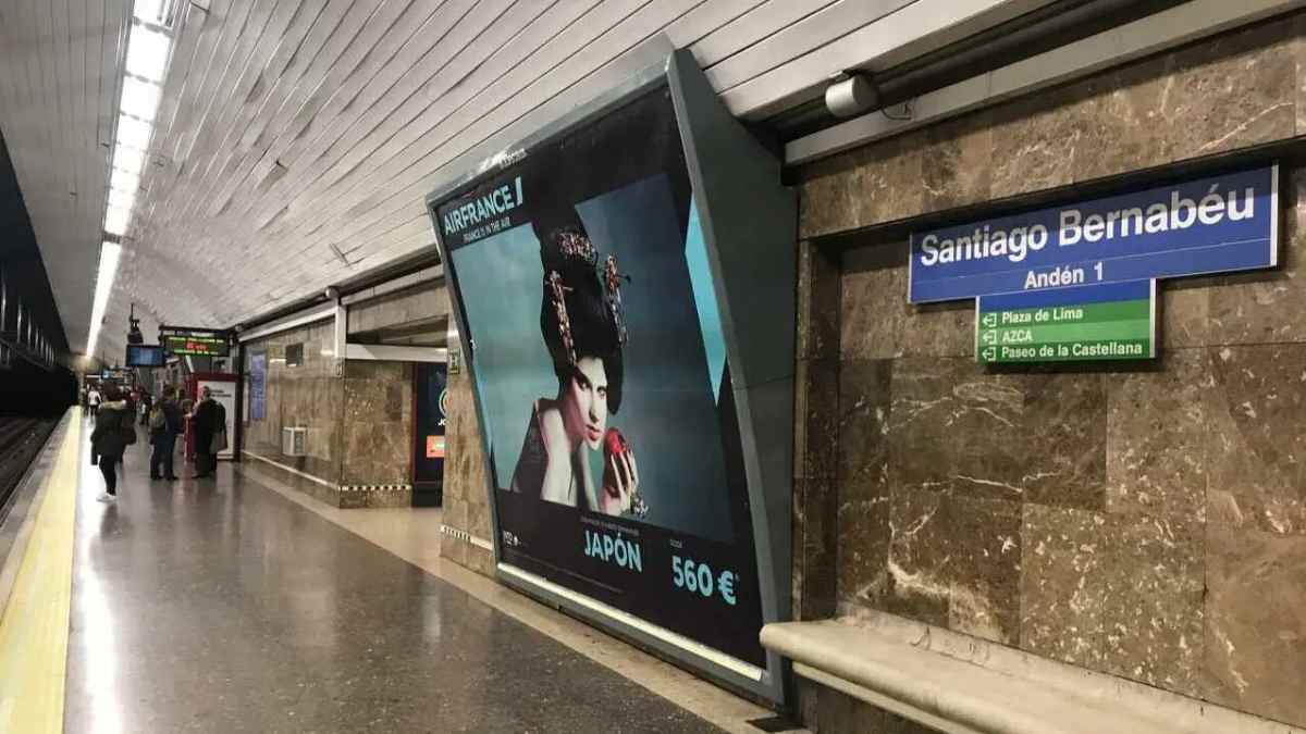 Estación Santiago Bernabéu Metro Madrid durante el corte de la línea 10 entre Cuzco y Nuevos Ministerios