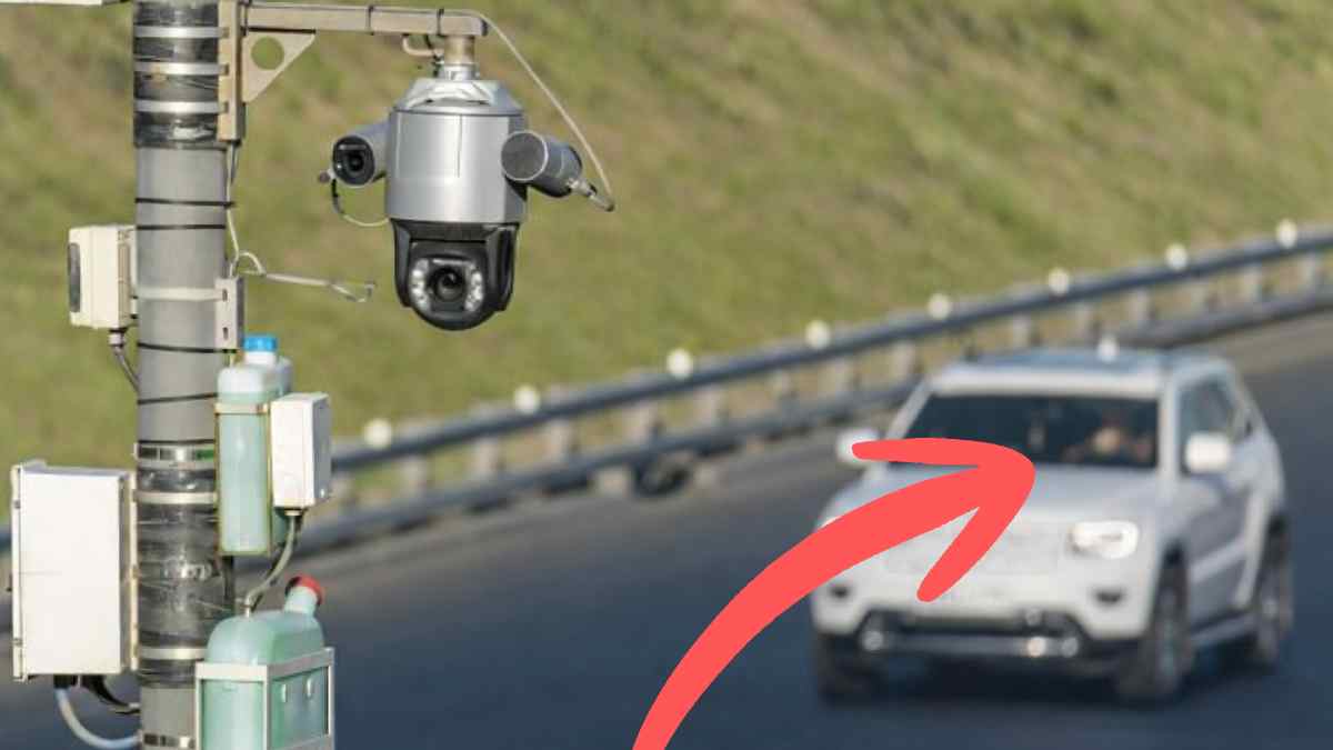 Radar de ocupación de la DGT controlando carril VAO para detectar conductores que circulan solos